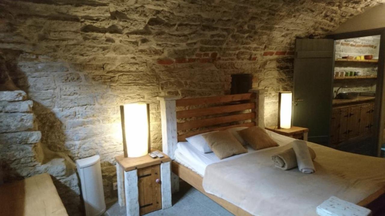 Old Town Luxury Apartment *