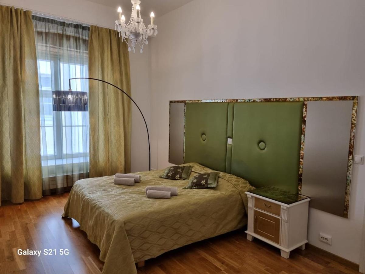 Apartment Old Town Luxury *
