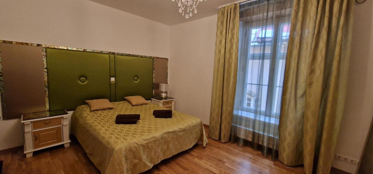 Apartment Old Town Luxury