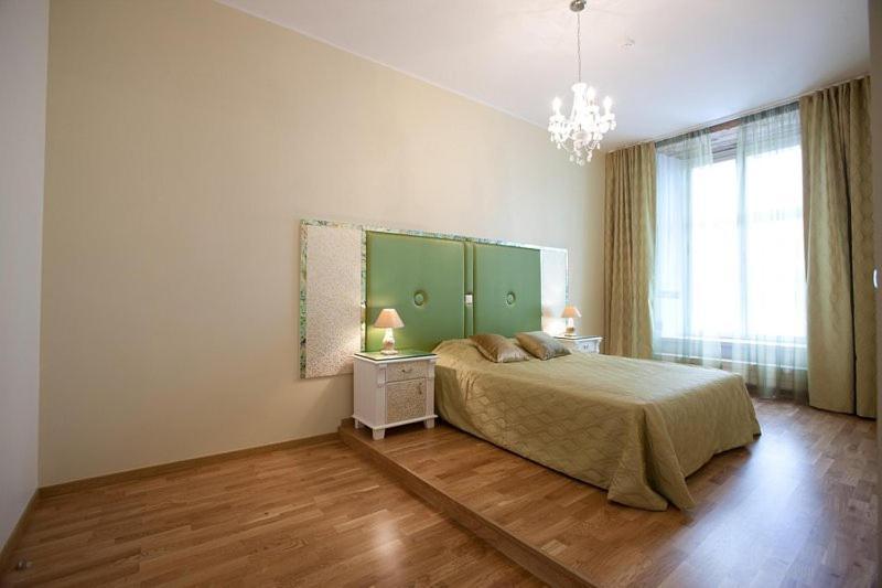 Apartment Old Town Luxury